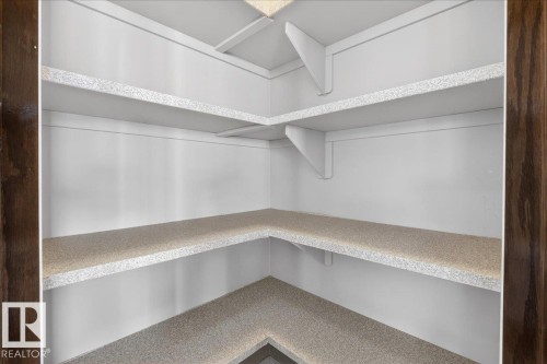 23 2815 34 Avenue, Edmonton, AB - Indoor