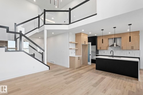 8516 181 Avenue, Edmonton, AB - Indoor Photo Showing Kitchen
