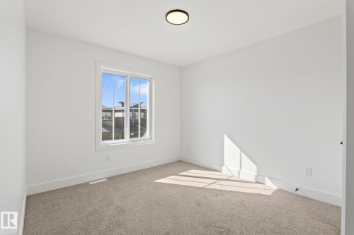 8516 181 Avenue, Edmonton, AB - Indoor Photo Showing Other Room