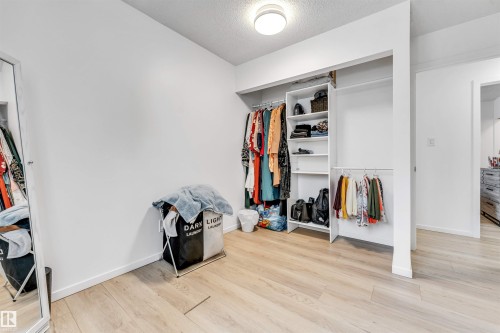 18403 55 Avenue, Edmonton, AB - Indoor