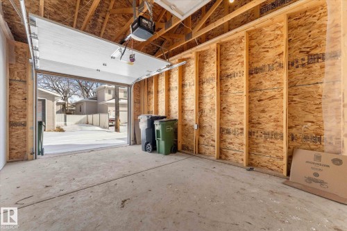 12033 92 Street, Edmonton, AB - Indoor