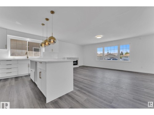 8004 130 Avenue, Edmonton, AB - Indoor Photo Showing Kitchen