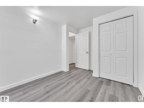 8004 130 Avenue, Edmonton, AB - Indoor Photo Showing Other Room