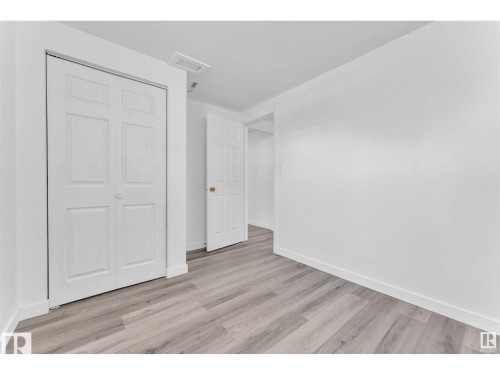 8004 130 Avenue, Edmonton, AB - Indoor Photo Showing Other Room