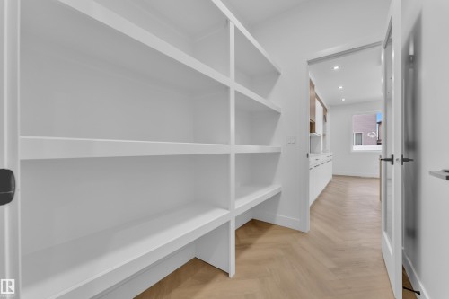 749 Astoria Way, Devon, AB - Indoor