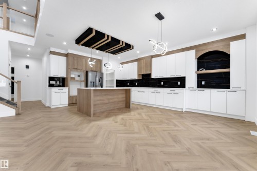 749 Astoria Way, Devon, AB - Indoor Photo Showing Kitchen