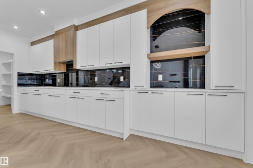 749 Astoria Way, Devon, AB - Indoor Photo Showing Kitchen