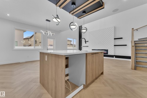 749 Astoria Way, Devon, AB - Indoor Photo Showing Kitchen