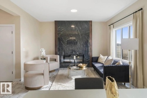 22725 89A Avenue, Edmonton, AB - Indoor Photo Showing Living Room