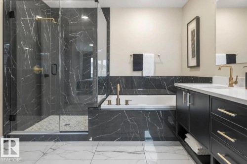 22725 89A Avenue, Edmonton, AB - Indoor Photo Showing Bathroom