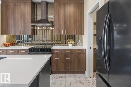 22725 89A Avenue, Edmonton, AB - Indoor Photo Showing Kitchen