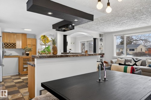 10704 130 Street, Edmonton, AB - Indoor