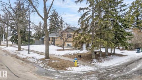 10704 130 Street, Edmonton, AB - Outdoor