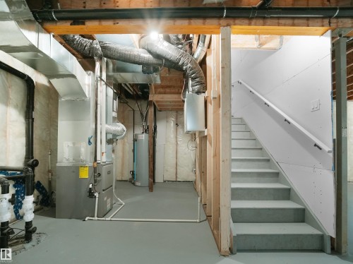 5015 46 Ave, Calmar, AB - Indoor Photo Showing Basement