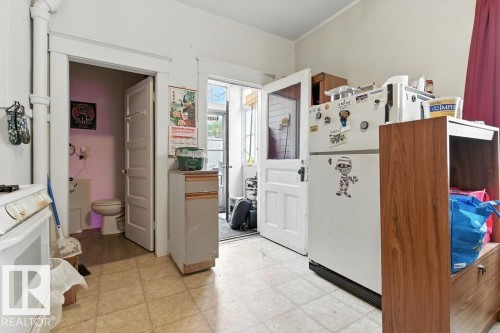 10256 95 Street, Edmonton, AB - Indoor Photo Showing Laundry Room