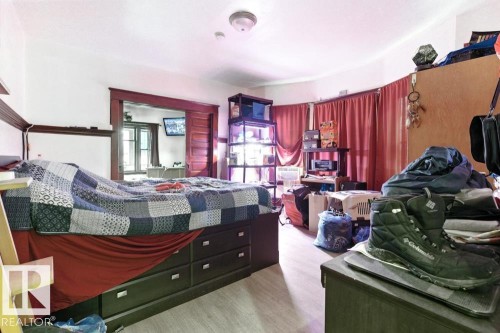 10256 95 Street, Edmonton, AB - Indoor Photo Showing Other Room