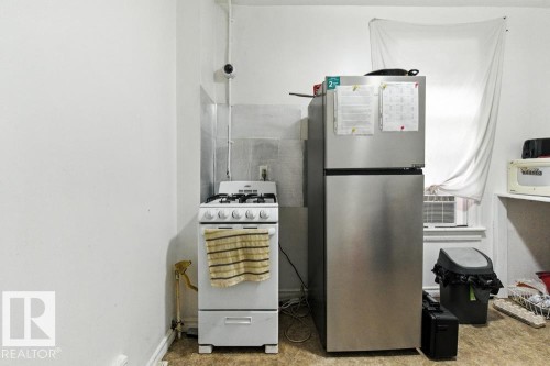 10260 95 Street, Edmonton, AB - Indoor