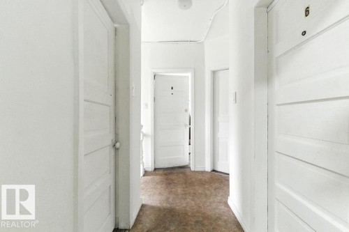 10260 95 Street, Edmonton, AB - Indoor Photo Showing Other Room