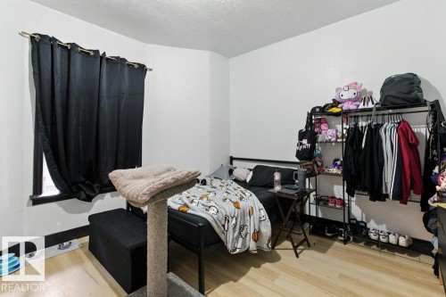10260 95 Street, Edmonton, AB - Indoor