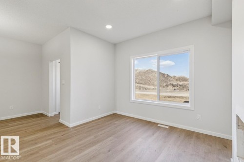 319 Edgemont Drive, Edmonton, AB - Indoor Photo Showing Other Room