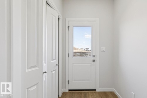 319 Edgemont Drive, Edmonton, AB - Indoor Photo Showing Other Room