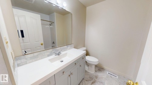 363 Richfield Road, Edmonton, AB - Indoor Photo Showing Bathroom
