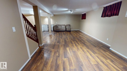 363 Richfield Road, Edmonton, AB - Indoor Photo Showing Other Room