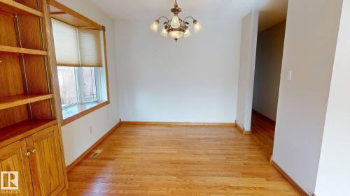 363 Richfield Road, Edmonton, AB - Indoor Photo Showing Other Room