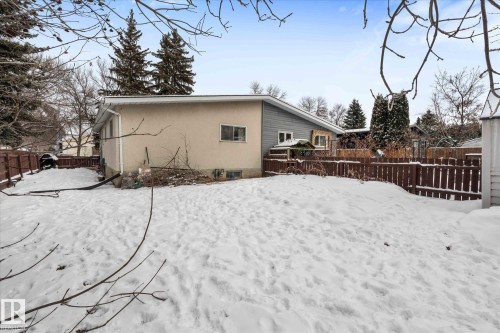 21 Fenwick Crescent, St. Albert, AB - Outdoor