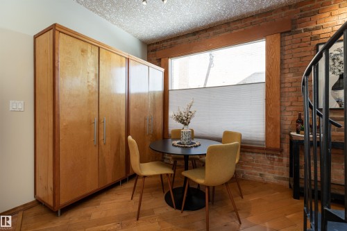 301 10141 95 Street, Edmonton, AB - Indoor Photo Showing Dining Room