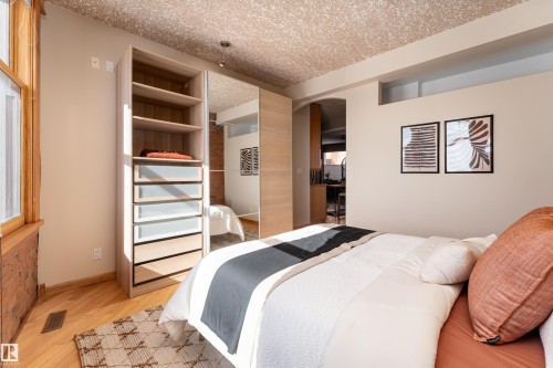 301 10141 95 Street, Edmonton, AB - Indoor Photo Showing Bedroom