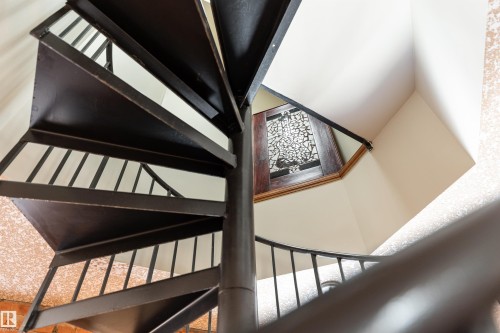 301 10141 95 Street, Edmonton, AB - Indoor Photo Showing Other Room