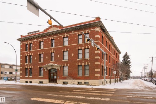 301 10141 95 Street, Edmonton, AB - Outdoor