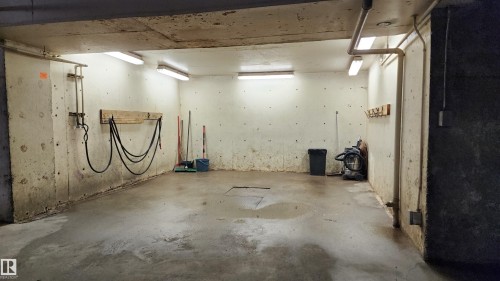 314 8528 82 Avenue, Edmonton, AB - Indoor Photo Showing Garage