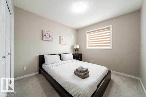 5904 Anthony Crescent, Edmonton, AB - Indoor Photo Showing Bedroom