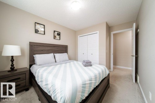5904 Anthony Crescent, Edmonton, AB - Indoor Photo Showing Bedroom