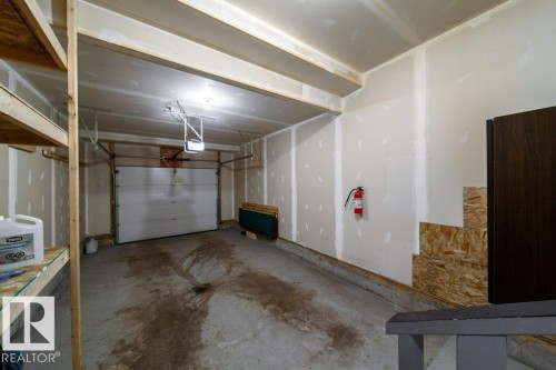 5904 Anthony Crescent, Edmonton, AB - Indoor Photo Showing Garage