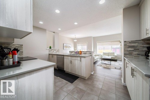5904 Anthony Crescent, Edmonton, AB - Indoor Photo Showing Kitchen With Upgraded Kitchen