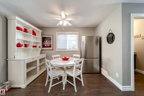 839 37 Avenue, Edmonton, AB - Indoor Photo Showing Dining Room