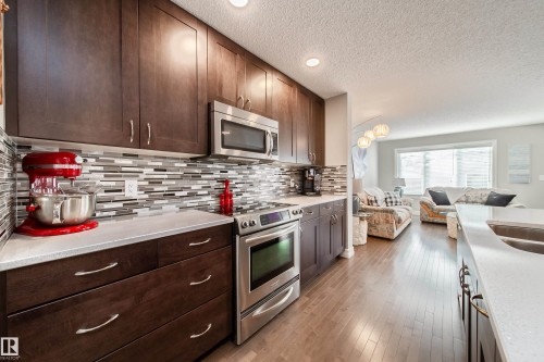 839 37 Avenue, Edmonton, AB - Indoor Photo Showing Kitchen With Double Sink With Upgraded Kitchen