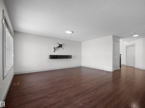6116 10 Avenue, Edmonton, AB - Indoor Photo Showing Other Room