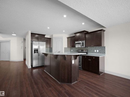 6116 10 Avenue, Edmonton, AB - Indoor Photo Showing Kitchen With Upgraded Kitchen