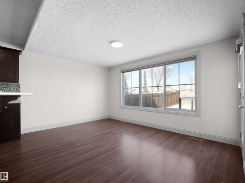 6116 10 Avenue, Edmonton, AB - Indoor Photo Showing Other Room