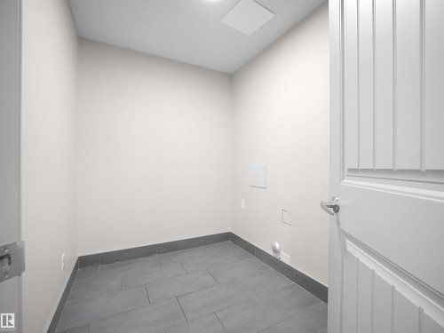 6116 10 Avenue, Edmonton, AB - Indoor Photo Showing Other Room