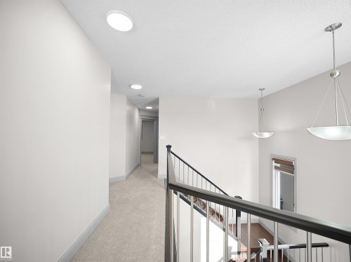 6116 10 Avenue, Edmonton, AB - Indoor Photo Showing Other Room