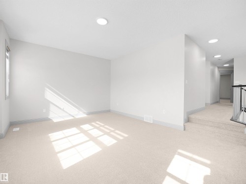 6116 10 Avenue, Edmonton, AB - Indoor Photo Showing Other Room