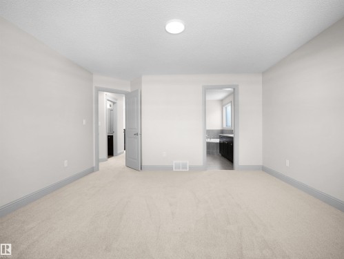 6116 10 Avenue, Edmonton, AB - Indoor Photo Showing Other Room