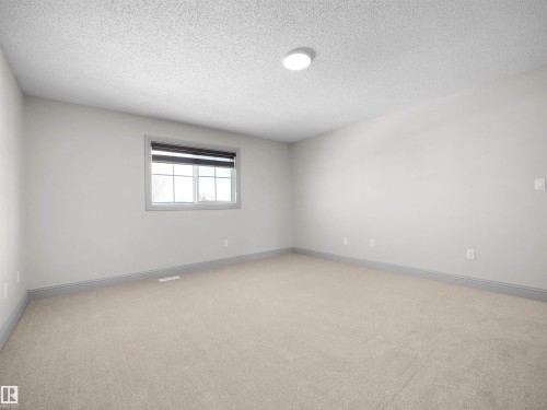 6116 10 Avenue, Edmonton, AB - Indoor Photo Showing Other Room