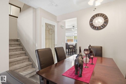 150 Woodborough Way, Edmonton, AB - Indoor Photo Showing Dining Room