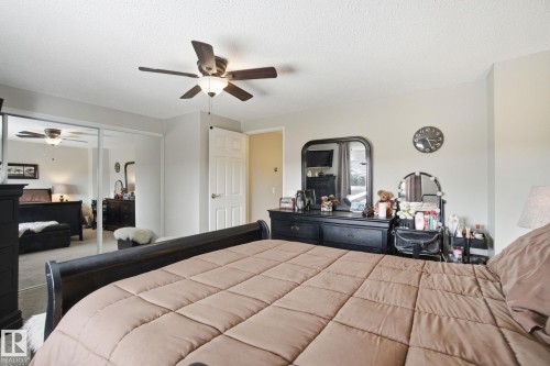 150 Woodborough Way, Edmonton, AB - Indoor Photo Showing Bedroom